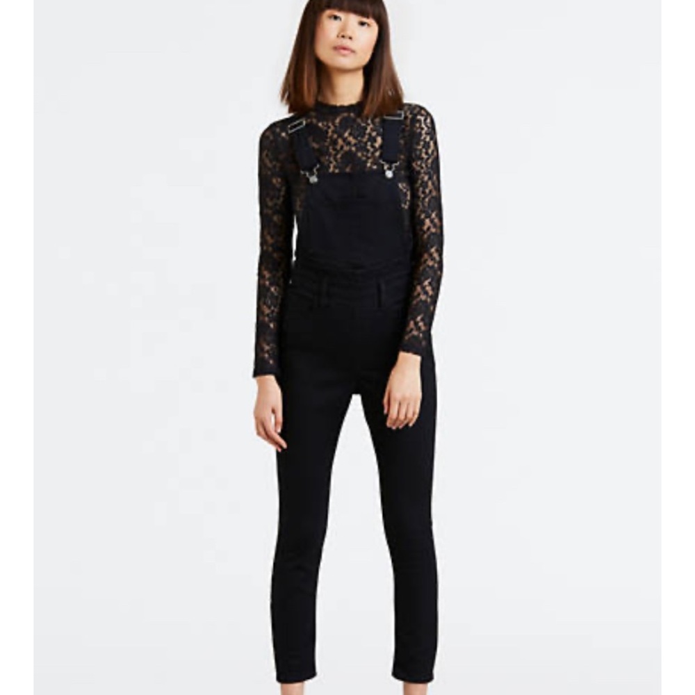 NWT Levi’s Black Skinny overalls